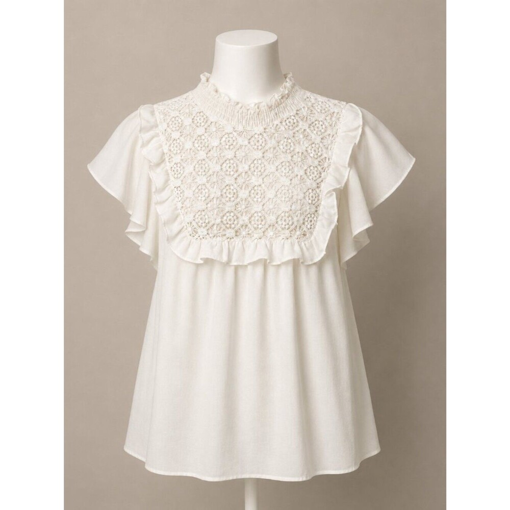 Love J White Blouse Ruffle Neck Crochet Bodice Size Medium EUC